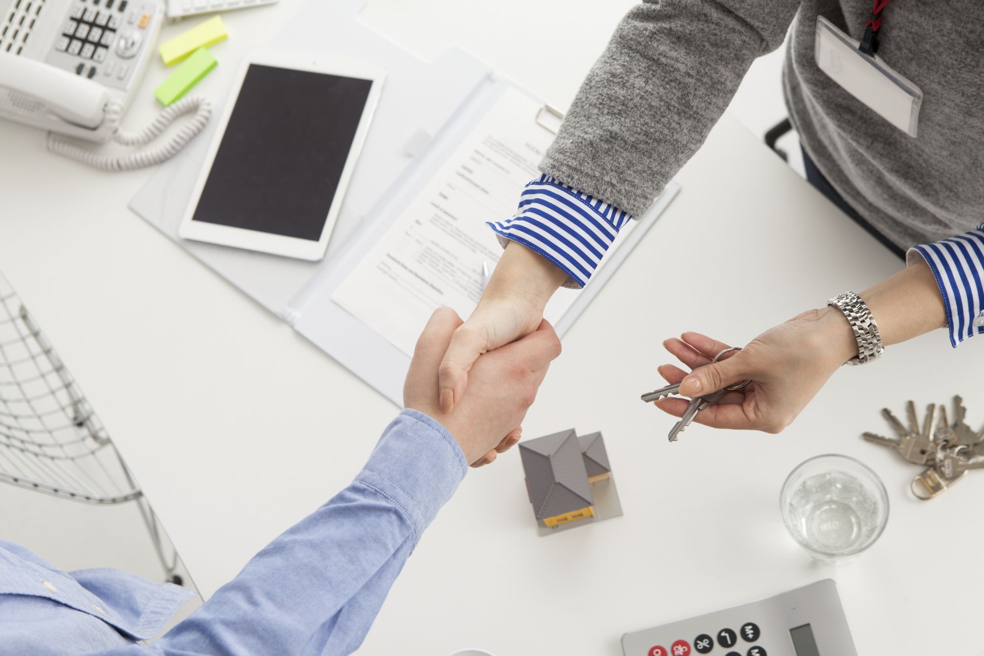 . ATHIKA INTERMEDIACIÓN INMOBILIARIA S.L en Manises