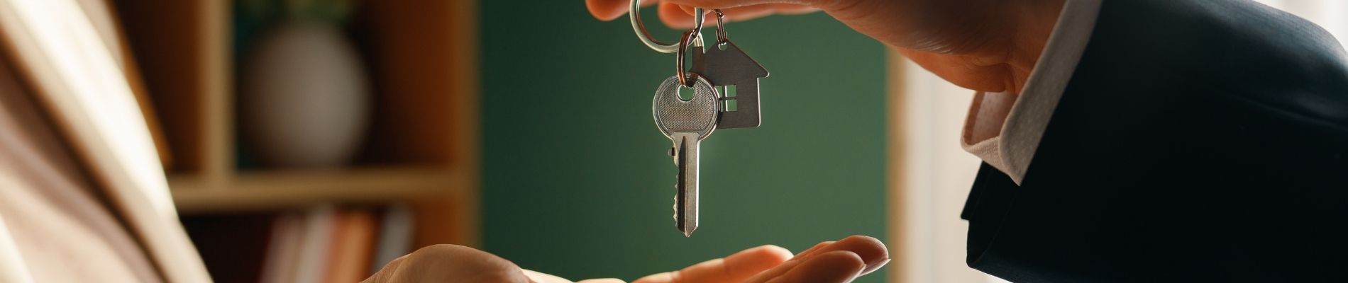 Confíe la venta de su inmueble en ATHIKA Inmobiliaria. ATHIKA INTERMEDIACIÓN INMOBILIARIA S.L en Manises