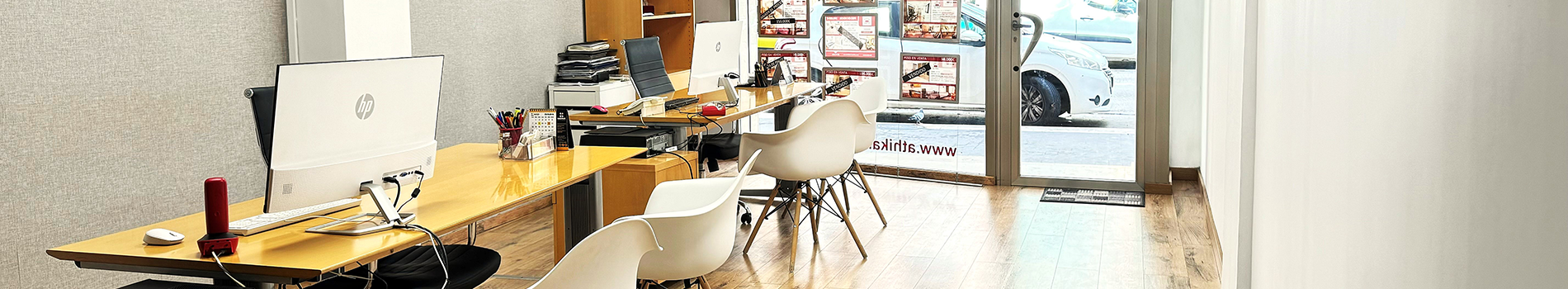 Servicios inmobiliarios profesionales . ATHIKA INTERMEDIACIÓN INMOBILIARIA S.L en Manises
